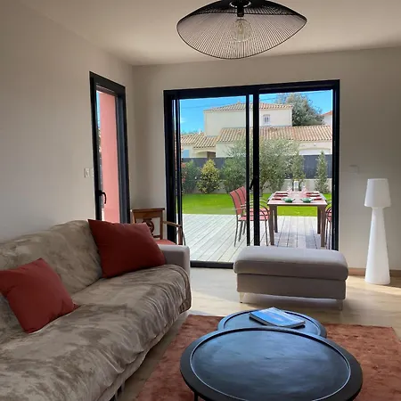 Maison Saint-palais-sur-mer, 6 Pieces, 8 Personnes - Fr-1-539-61 Hotel